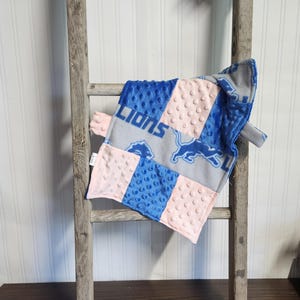 Detroit Lions Pink Lovey