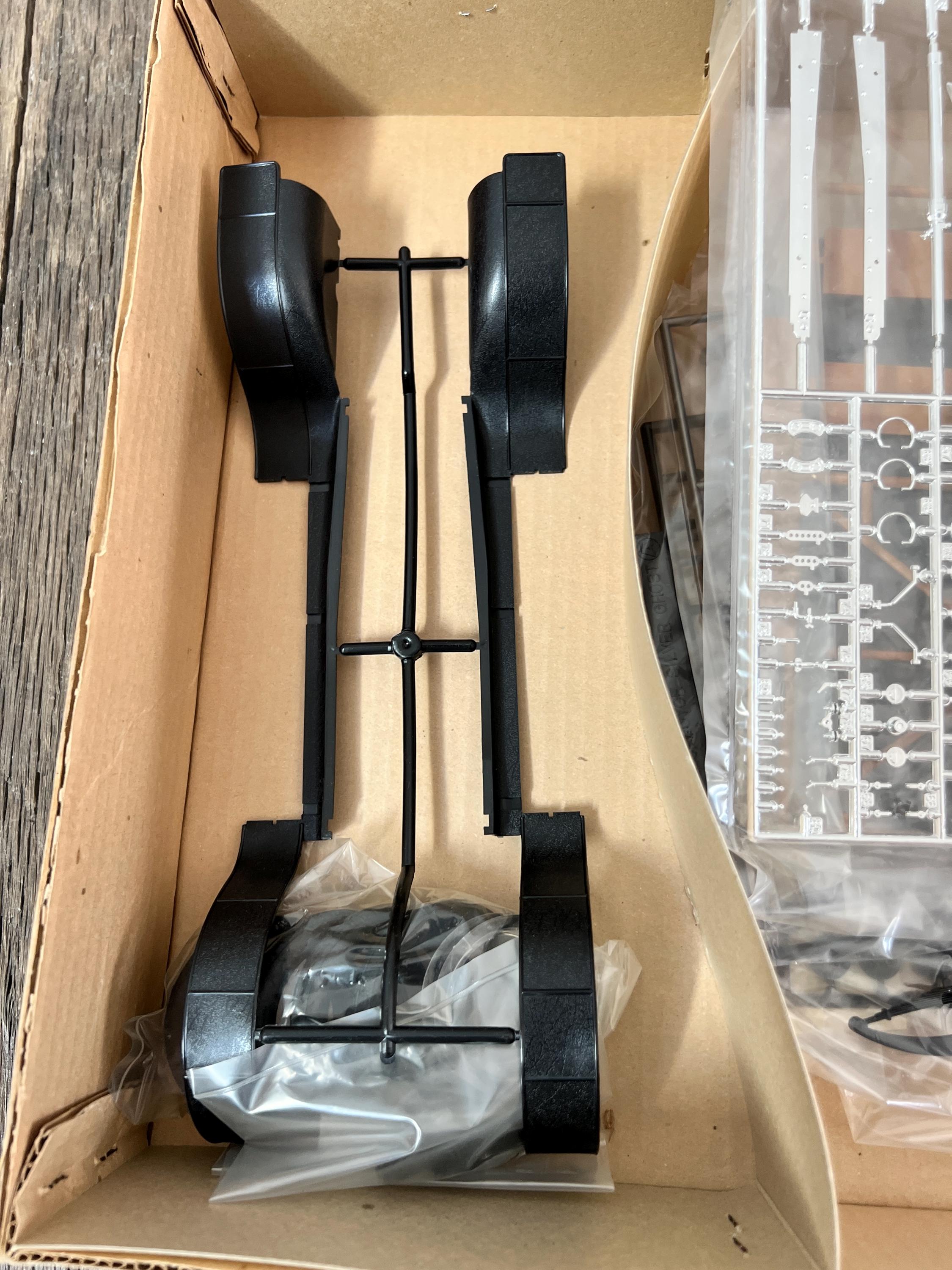 ロールス・ロイス 1908 バルーンカーキット Unbuilt 1908 Rolls Royce Silver Ghost Model Kit No 9001