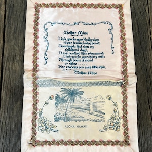 Vintage Hawaii Themed Handkerchief Holder - Pink Mother Hanky Holder Featuring Hawaii's Diamond Head