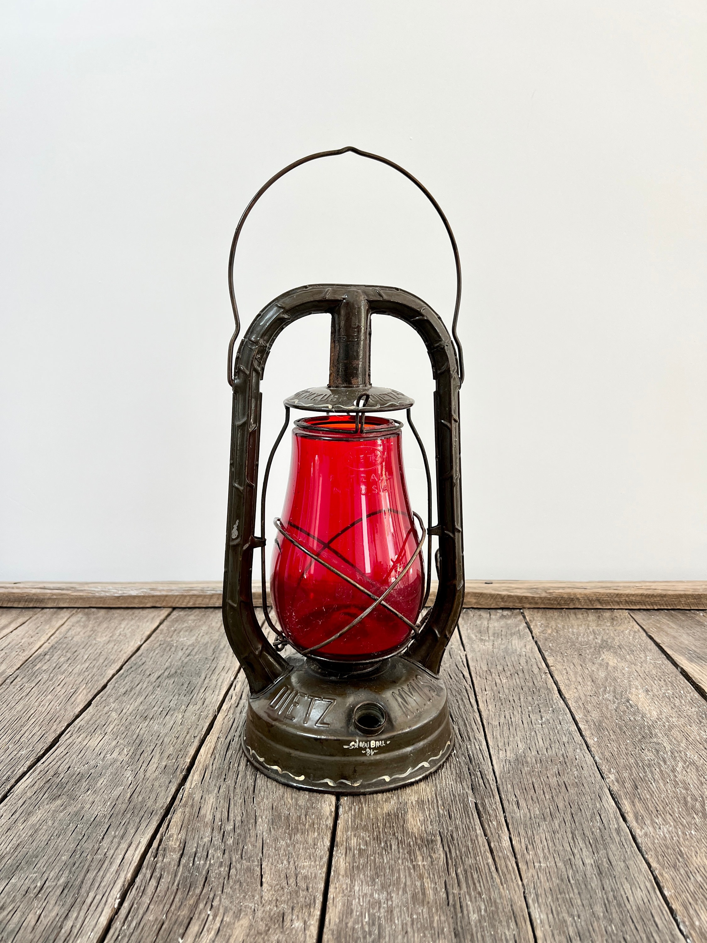 DIETZ モナーク　USA ヴィンテージ Vintage Dietz Monarch Lantern With Red Globe - Hand Painted