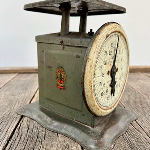 Antique Kitchen Scale - 8 1/8" T Antique American Steel Products Co. 24 lb Scale