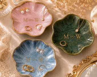 Bandeja de cerámica personalizada para anillos de compromiso, ideal como regalo para el Sr. y la Sra., plato personalizado para joyas, ideal como regalo para la fecha de la boda, plato personalizado para joyas con nombre.