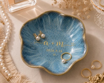 Bandeja de cerámica personalizada para anillos de compromiso, ideal como regalo para el Sr. y la Sra., plato personalizado para joyas, ideal como regalo para la fecha de la boda, plato personalizado para joyas con nombre.