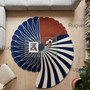 Unregelmäßig geformter abstrakter Teppich, marineblauer und rostfarbener Teppich mit Muschelkanten, einzigartiger handgetufteter Wollteppich mit Muschelmuster für Wohnzimmer oder Schlafzimmer