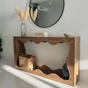 Farmhouse Scalloped Console Table: Narrow Entryway Hallway Wood Display Stand