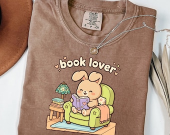Book Lover tshirt, Bookish Shirt, Wildflower Book Stack, bookish girl tshirt