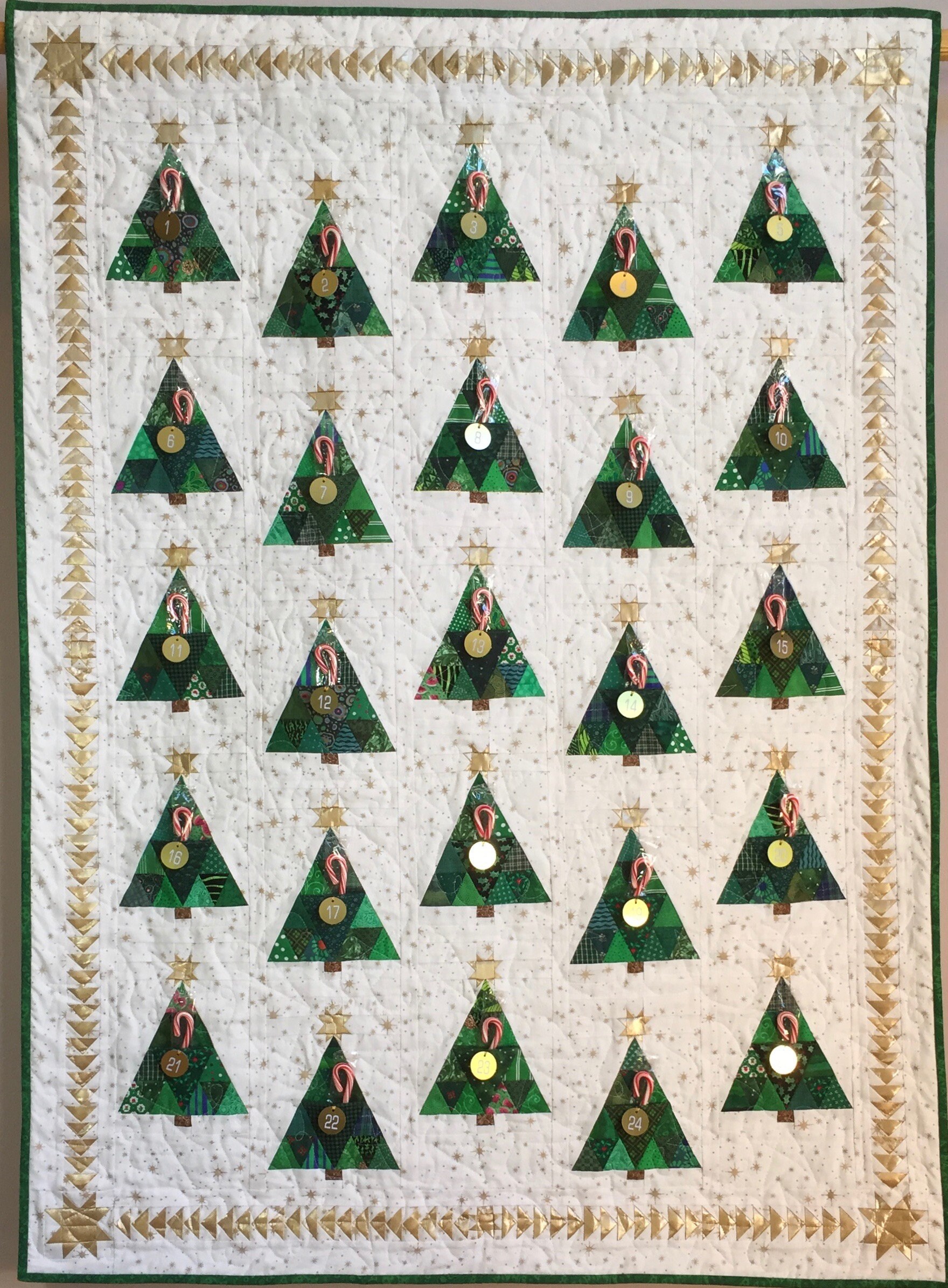 Quilt Pattern Paper Pattern for Countdown to Christmas Quilt Christmas Tree Holiday Quilt Advent