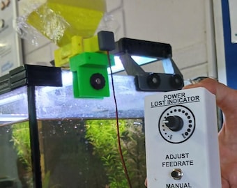Mains powered via USB Automatic fish feeder