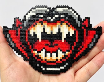 フェイタルキス 吸血鬼の牙 パーラービーズパターン | ゴシックピクセルアート