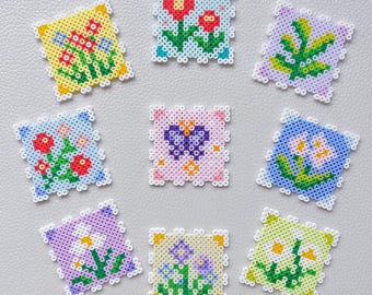 ミニ花柄ミラー スプリング パーラービーズパターン | カワイイピクセルアートバンドル