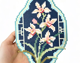 中国風格子模様のパーラービーズパターンに蘭の花 | オリエンタルフローラルピクセルアート