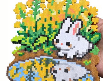 花の影に隠されたウサギの足跡　パーラービーズパターン｜かわいいコテージコアピクセルアート