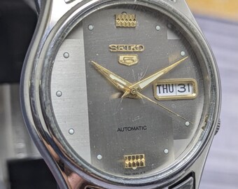 Rare Vintage Seiko 5 Automatic Day Date Movement Number 7s26A Japan Made Men's Watch Free Shipping