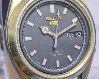 Rare Vintage Seiko 5 Automatic Day Date Movement Number 7s26A Japan Made Men's Watch Free Shipping