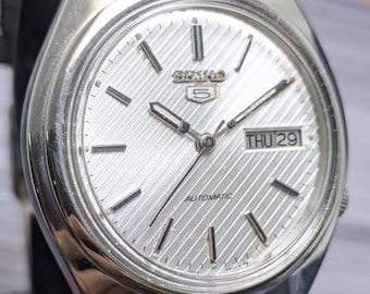 Rare Vintage Seiko 5 Automatic Day Date Movement Number 7009A Japan Made Men's Watch Free Shipping