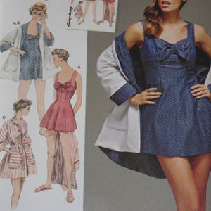 Simplicity 8139  Style 1950&#39;s Bathing Dress with Beach Coat  Sizes 6-14