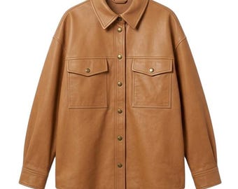 Giacca-camicia oversize in pelle marrone chiaro, realizzata a mano in pelle pieno fiore, disponibile anche in taglie personalizzate.