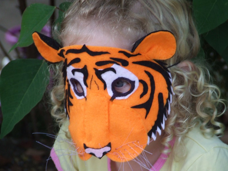 Tiger Mask PATTERN. DIY Kids Felt Mask Sewing Pattern PDF. image 4