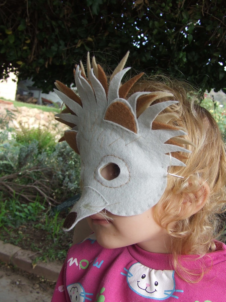 Felt Hedgehog mask PATTERN. Kids Echidna mask Sewing Patter PDF. image 5