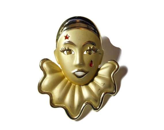 Sigal clown brooch, large matte gold face pin with inset red glass star and tear, edges glossy gold, Commedia Dell'Arte, Pierrot, Harlequin