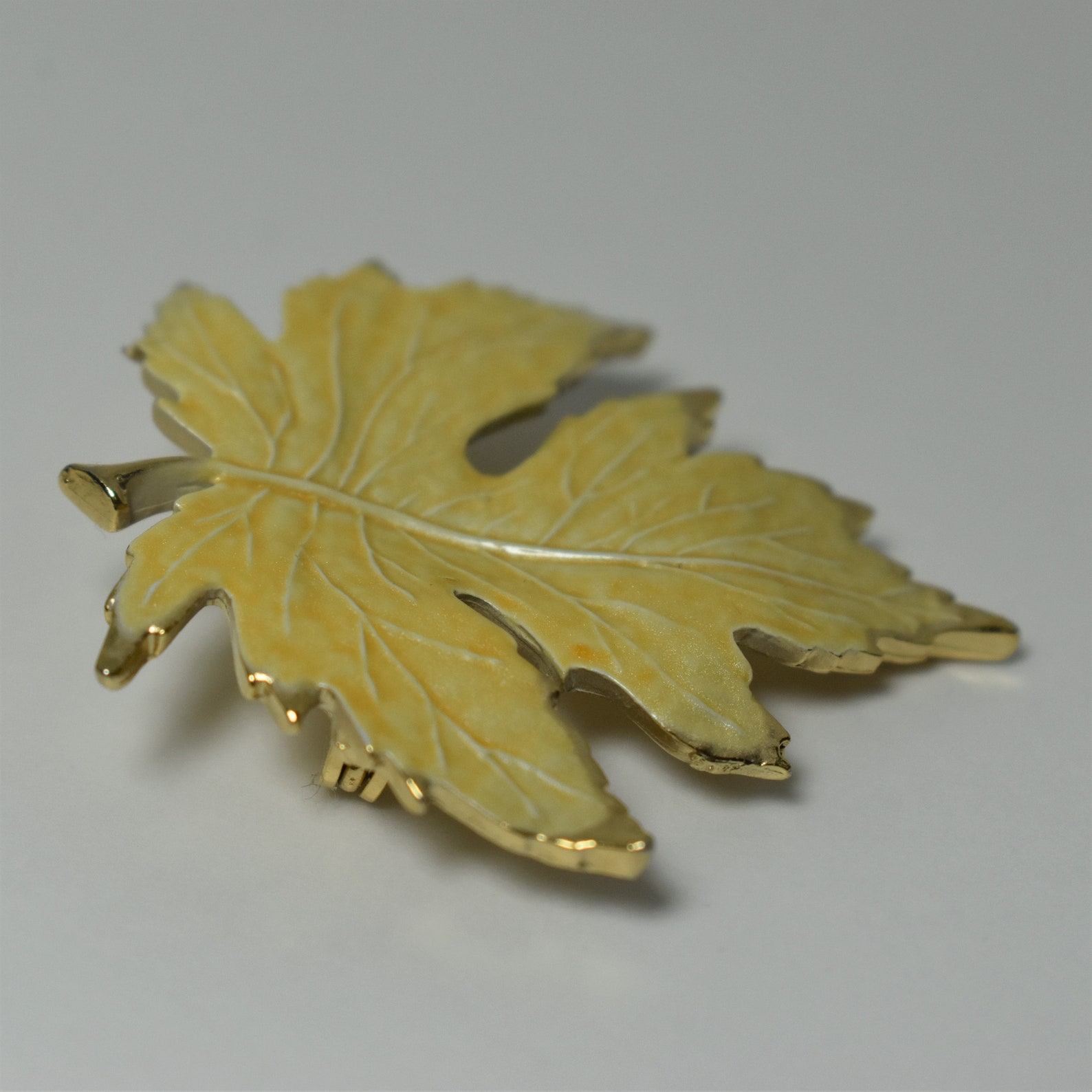 Gold tipped maple leaf brooch yellow leaf pin small size | Etsy
