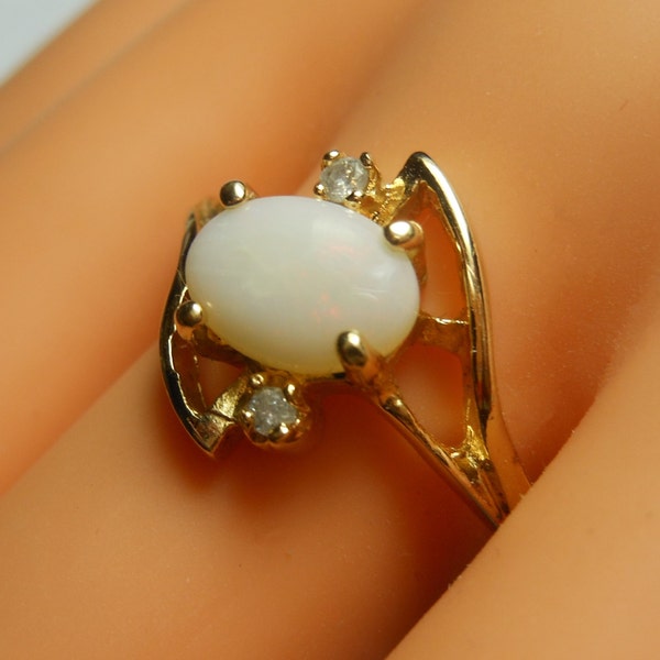 Lind opal ring, 14k HGE Gold Ring with light Fire Opal Stone and cubic zirconias (cz), size 10
