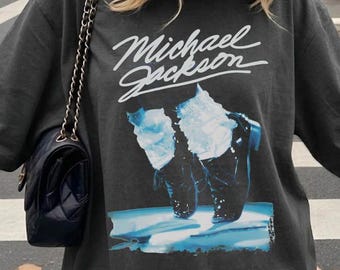 Imagen PNG de Michael Jackson estilo años 90, gráfico del Rey del Pop, diseño de camiseta retro de baile pop, archivo de impresión para camiseta streetwear, descarga digital.