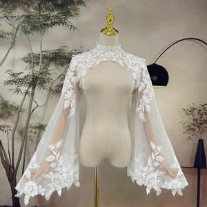 Manicotti da sposa color avorio con fiori, in morbido tulle e pizzo, con maniche rimovibili con bottoni, accessorio per abito.