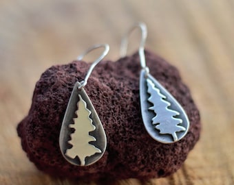 Tanne Baum Ohrringe, Silber Baum baumeln Ohrringe - Silber Bäume - gesägt immergrünen Ohrringe - Ohrringe - Geschenk für Naturliebhaber