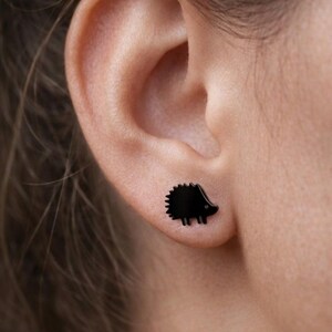 Boucles d’oreilles hérisson dorées minimalistes en acier inoxydable 316L