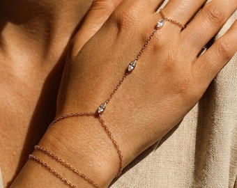 ダイヤモンドハンドチェーンブレスレット、レイヤードペンダントジュエリー、ミニマルなサマーアクセサリー、彼女へのパーソナライズされたスタイルのギフト