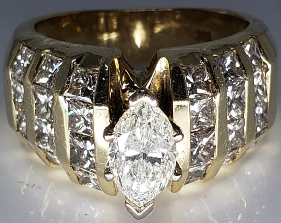 Vintage 14K Gold Diamond Ring - image 1