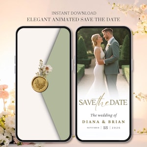 Op de afbeelding: Twee smartphones tonen een digitale save the date uitnodiging. Eén scherm toont een saliegroene en witte envelop met een gouden waszegel en bloemen. Het andere scherm toont een foto van een koppel met de tekst SAVE THE DATE.