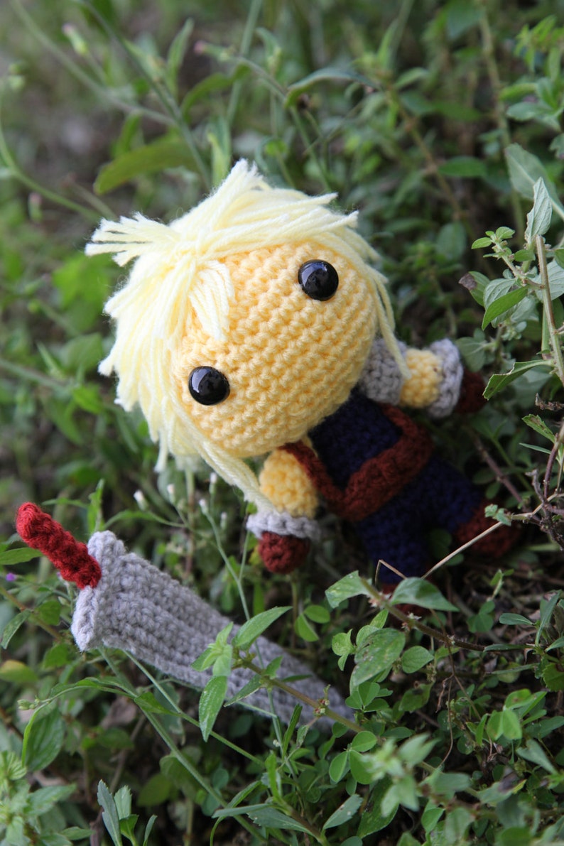 PATTERN: Cloud Strife Final Fantasy VII Amigurumi crochet pattern PDF File image 2