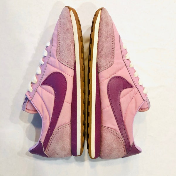 Rare 1980s Nike Diablo Purple and Lavender Tennis Shoe Made in Taiwan size 6.5