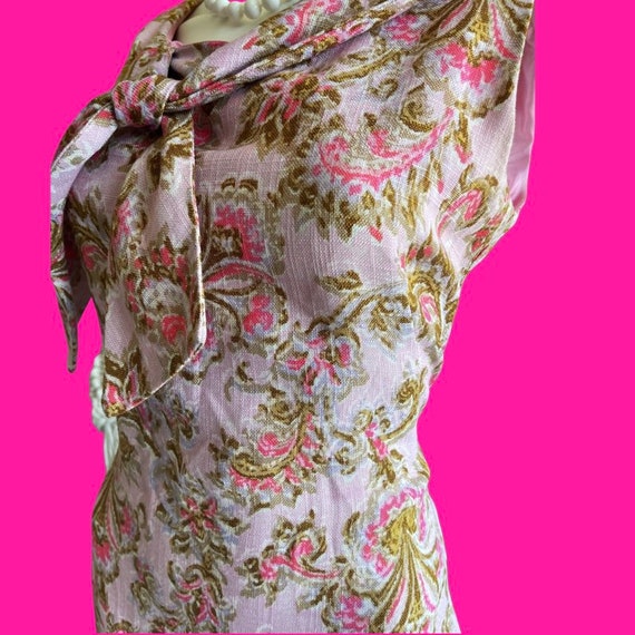 60's Pink Paisley Wiggle Dress with Peter Pan Col… - image 8