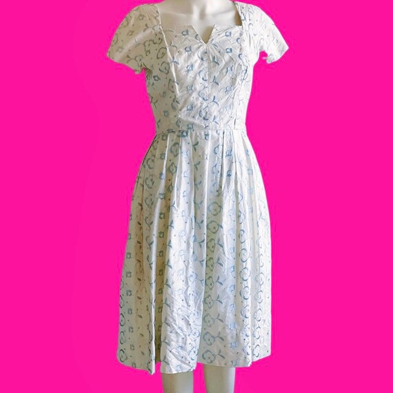 50's Fit and Flare White and Blue Day Dress - image 1