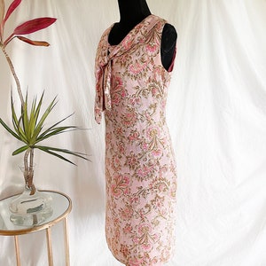 60's Pink Paisley Wiggle Dress with Peter Pan Collar M image 5