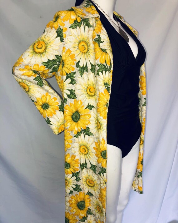 1960s Textured Bold Floral Daisy Print Midi Duster