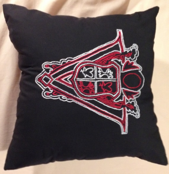 Twilight Saga Volturi Crest Throw Twilight pillow | Etsy