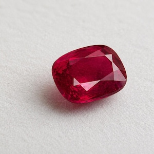 Natural Ruby Cushion Cut Loose Gemstone, Certified Corundum, 2.58 Ct Red Stone