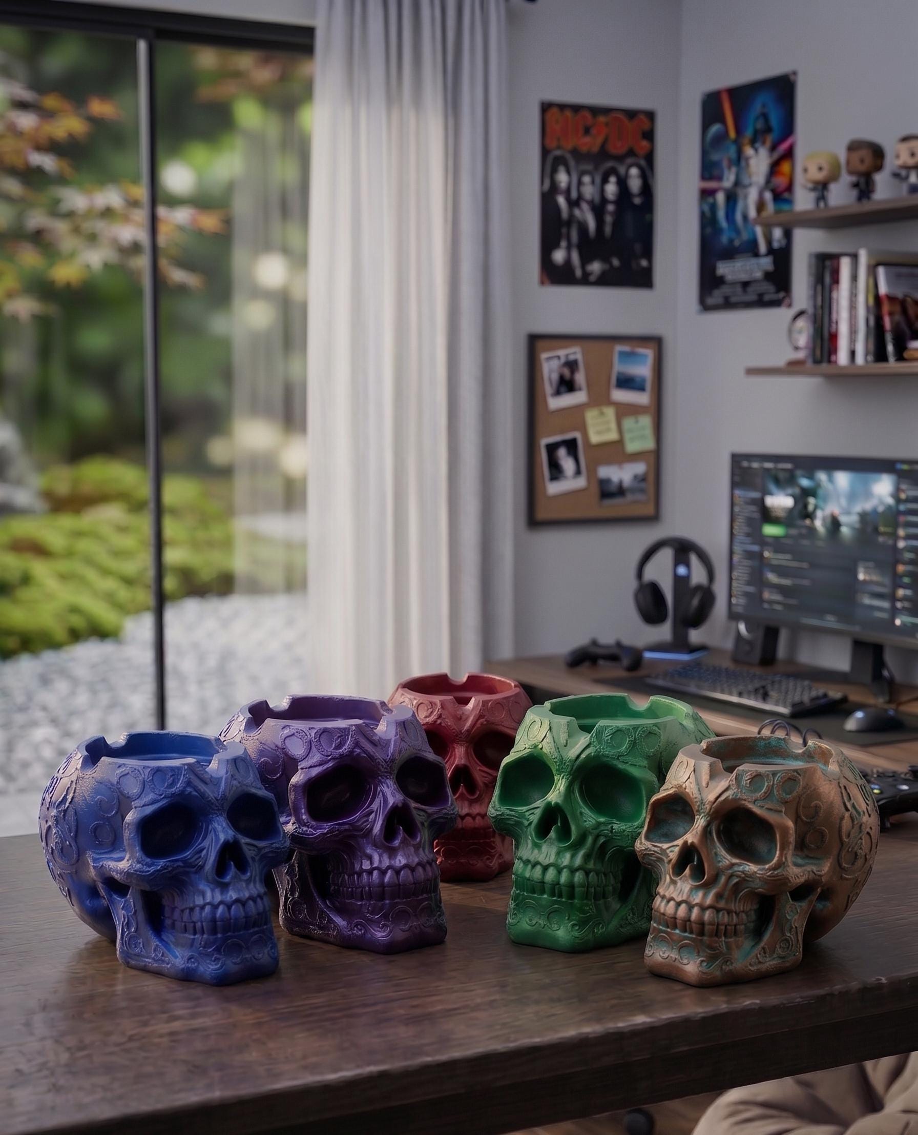 Cenicero Calavera Out Of The Blue | Polirresina 12 Cm | Diseño Original Y Macabro | Regalo Para Fumadores Con Estilo