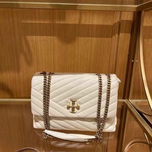 Tory Burch Quilted Diamond Chain Bag, Daily Casual Use, Versatile & Unique Style, Classic Chevron Quilted Design