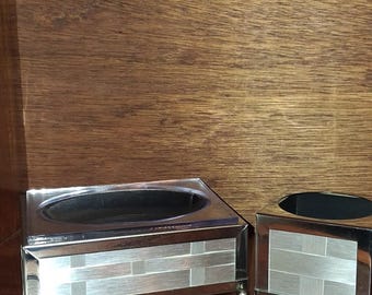 Stylebuilt Vintage Vanity set chrome soap dish and tumbler, nice.