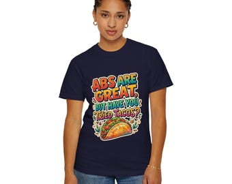 Immagine PNG di un taco divertente, gli addominali sono fantastici ma hai mai provato i tacos?, sublimazione retrò per buongustai, design grafico per t-shirt, clipart umoristica di taco