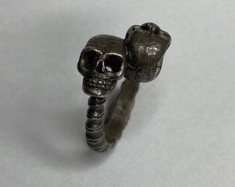 Sterling silver(925)skulls.