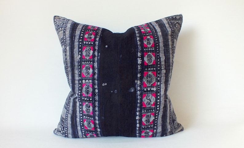 Vintage Farmhouse hemp Tribal Indigo Hand Print Patch Work Pillow Case 20 x 20 Pieces Of Retro Tribal Costume Boro ethnic design cushion
