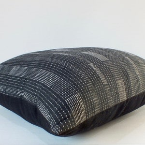 Zwart witte strepen Etnische kussensloop Handgemaakte stoffen Sierkussens Accentkussen Boho chic Sashiko-kussens afbeelding 7
