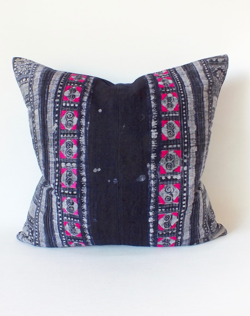 Vintage Farmhouse hemp Tribal Indigo Hand Print Patch Work Pillow Case 20 x 20 Pieces Of Retro Tribal Costume Boro ethnic design cushion