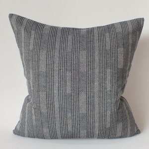 Zilvergrijs crème gestreept Sashiko kussensloop Kussensloop Etnische kussensloop Accentkussen Boho chic Bankkussens Kussensloop